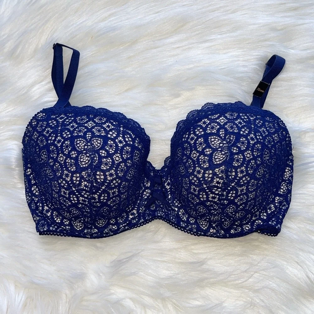 Victoria’s Secret Dream Angel Lined Demi Bra.size 32DDD. NWT Regular price 59.5$
